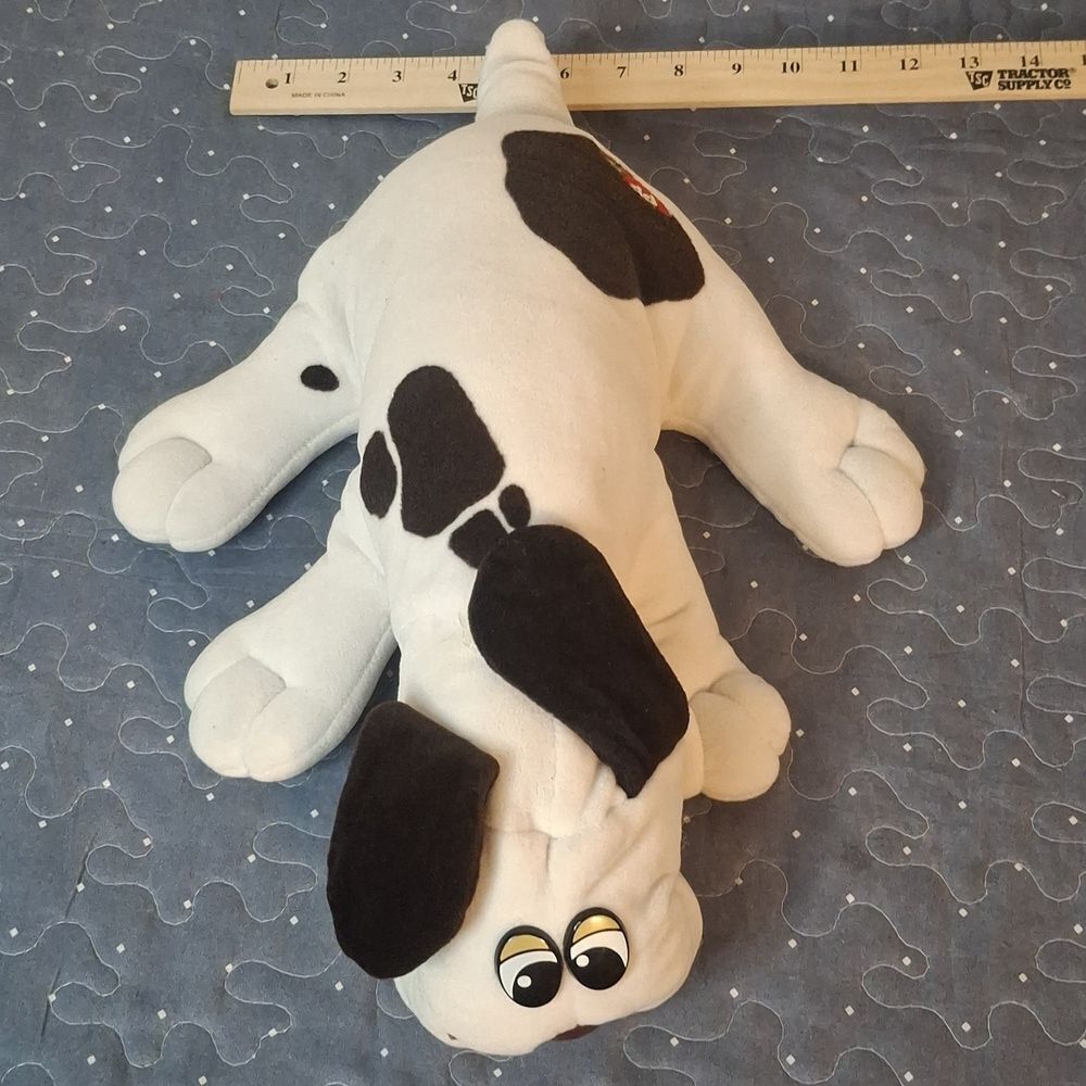 Tonka 1985 Pound Puppy Plush Dog Toy - White and Black - Picture 9 of 9